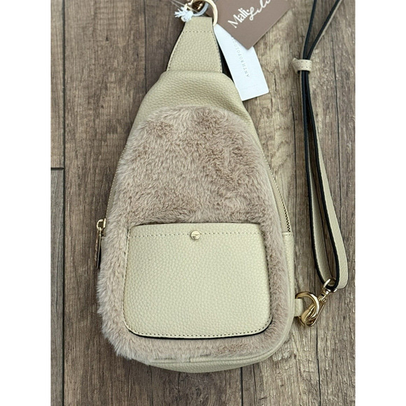 Anthropologie Mali + Lili Gwen Faux Fur Woven Sling/Crossbody Bag Tan/Beige NWT - Picture 3 of 16